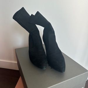 Stuart Weitzman heeled suede boot